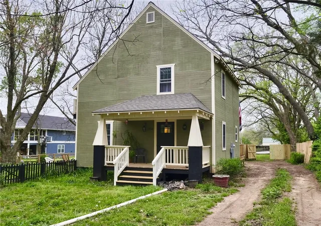 Photo 1 of Single family home for sale at 114 N Ozark St, Prairie Grove, AR 72753 | MLS# 1348431 | Listing updated on 2026-08-31