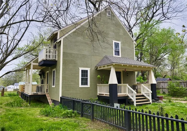 Photo 2 of Single family home for sale at 114 N Ozark St, Prairie Grove, AR 72753 | MLS# 1348431 | Listing updated on 2026-08-31