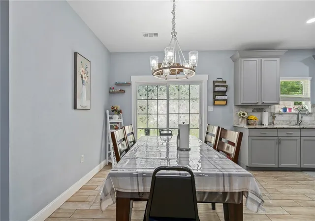 Photo 4 of Single family home for sale at 41 W Ozark Trl, Fayetteville, AR 72701 | MLS# 1348488 | Listing updated on 2026-09-07