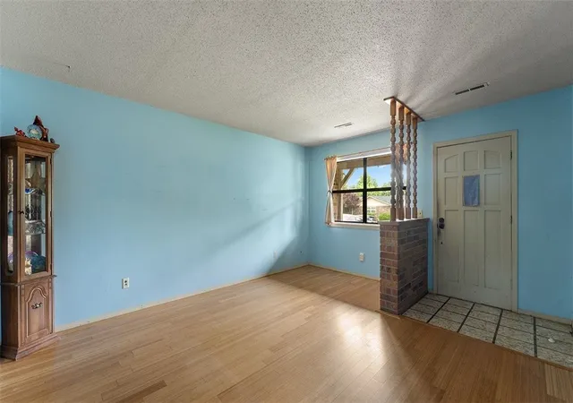 Photo 2 of Single family home for sale at 1404 Daline St, Springdale, AR 72762 | MLS# 1348191 | Listing updated on 2026-09-05
