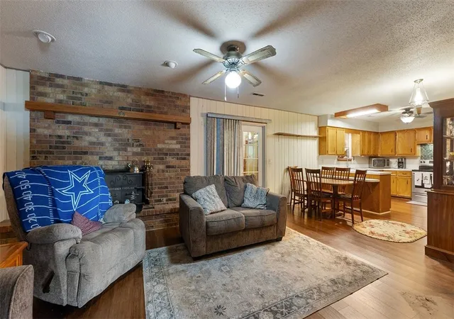 Photo 4 of Single family home for sale at 1404 Daline St, Springdale, AR 72762 | MLS# 1348191 | Listing updated on 2026-09-05
