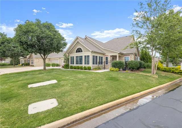 Photo 3 of Condo for sale at 2407 Coues Cvs, Bentonville, AR 72713 | MLS# 1348490 | Listing updated on 2026-09-03
