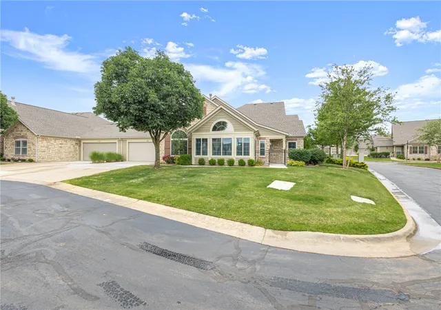 Photo 3 of Condo for sale at 2407 Coues Cvs, Bentonville, AR 72713 | MLS# 1348490 | Listing updated on 2026-09-30