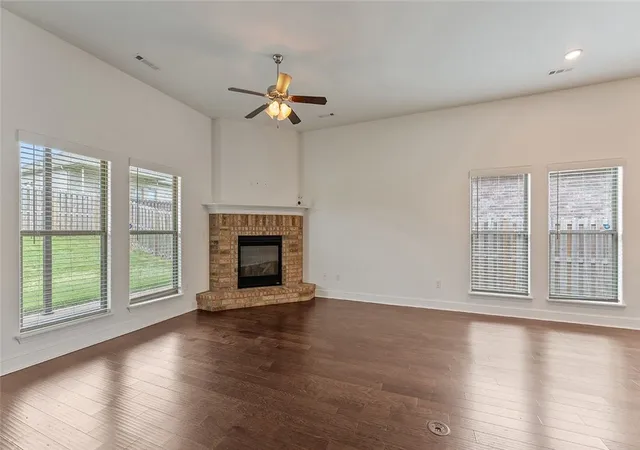 Photo 3 of Single family home for sale at 2401 Lock Ln, Pea Ridge, AR 72751 | MLS# 1347975 | Listing updated on 2026-10-06