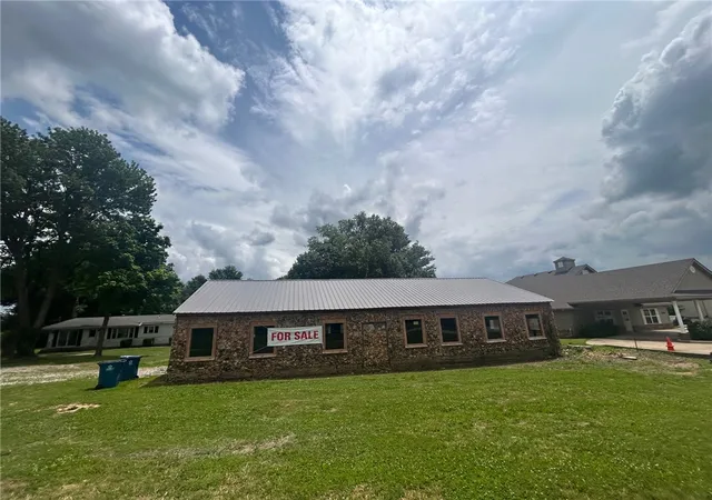 Photo 1 of Single family home for sale at 1002 1st Avenue, Gravette, AR 72736 | MLS# 1348684 | Listing updated on 2026-10-13