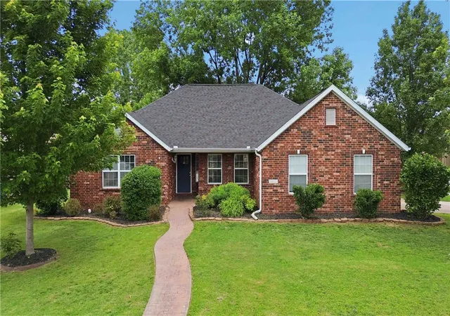 Photo 1 of Sale Pending at 3813 Sw Mason Rd, Bentonville, AR 72713 | MLS# 1348998 | Listing updated on 2026-10-21