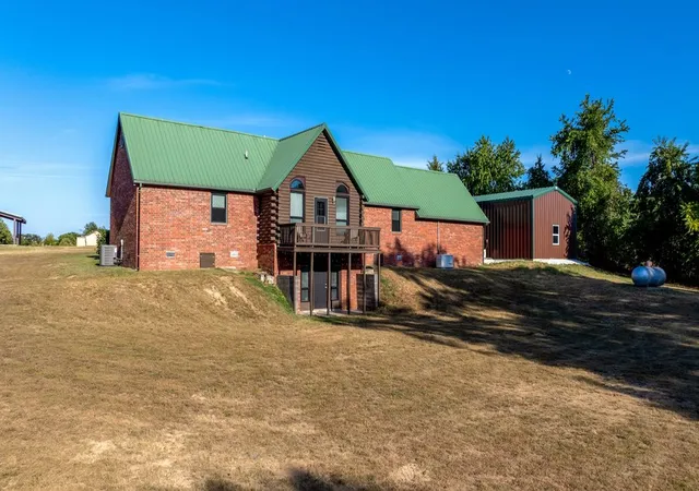 Photo 4 of Sale Pending at 15743 Easterling Rd, Pea Ridge, AR 72751 | MLS# 1348928 | Listing updated on 2026-09-15