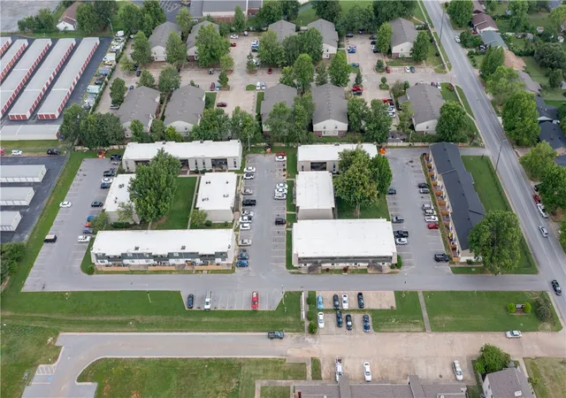 Photo 3 of Condo for sale at 1701 S W End St, Springdale, AR 72764 | MLS# 1349229 | Listing updated on 2026-08-31
