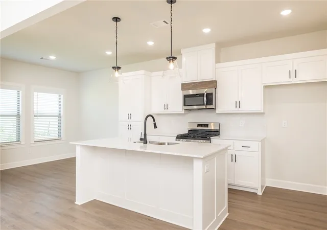 Photo 3 of Single family home for sale at 1300 NW 15th Avenue, Gentry, AR 72734 | MLS# 1349143 | Listing updated on 2026-09-08