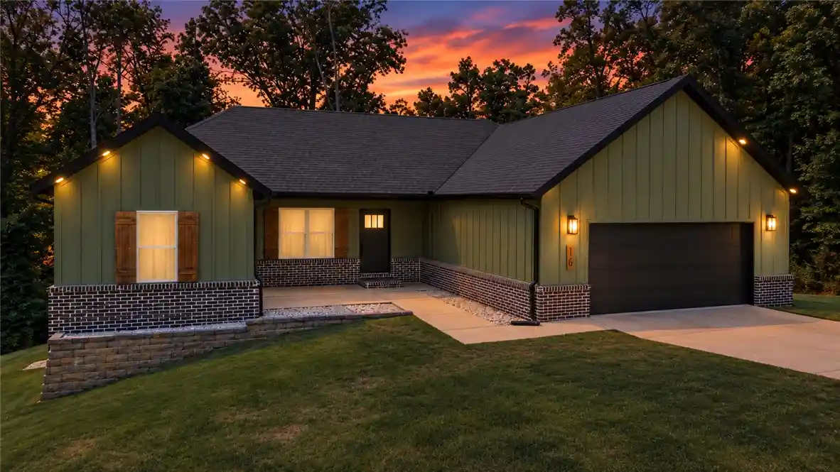 Single family home for sale at 16 Overton Dr, Bella Vista, AR 72714 | MLS# 1349192