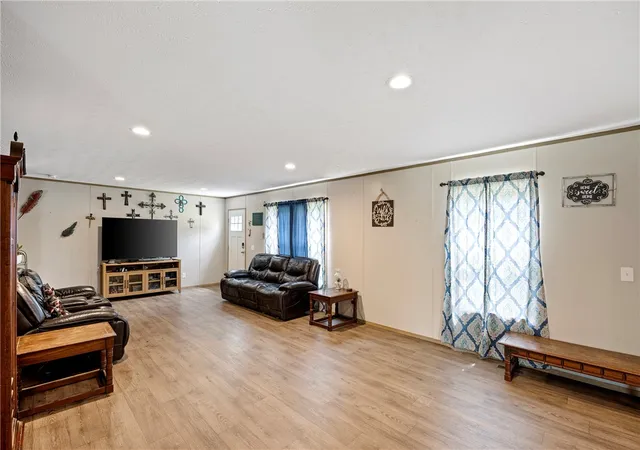 Photo 3 of Manufactured home for sale at 1389 Casa Mountain Rd, Casa, AR 72025 | MLS# 1349501 | Listing updated on 2026-09-10