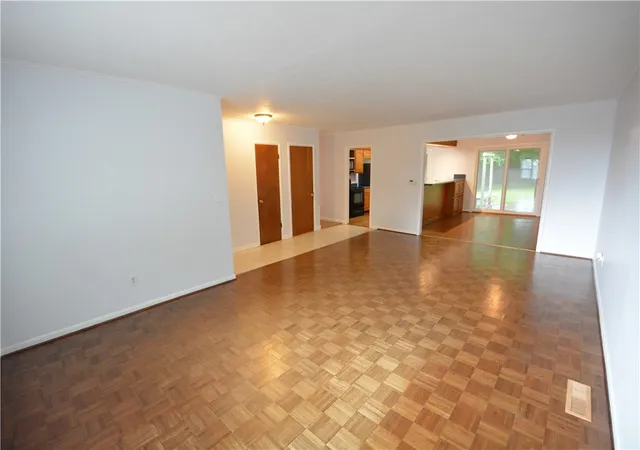 Photo 3 of Single family home for sale at 1982 Greenview Dr, Fayetteville, AR 72701 | MLS# 1349504 | Listing updated on 2026-09-14