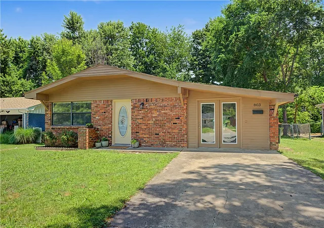 Photo 1 of Single family home for sale at 803 Gail St, Springdale, AR 72762 | MLS# 1349532 | Listing updated on 2026-09-13