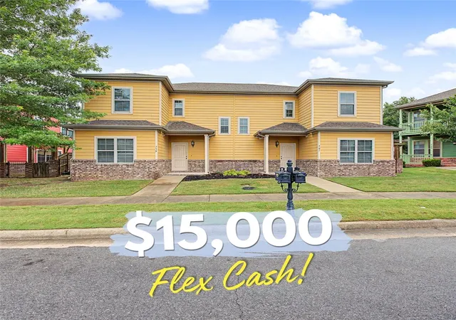 Townhouse for sale at 761 N Wordsworth Ln, Fayetteville, AR 72704 | MLS# 1349612