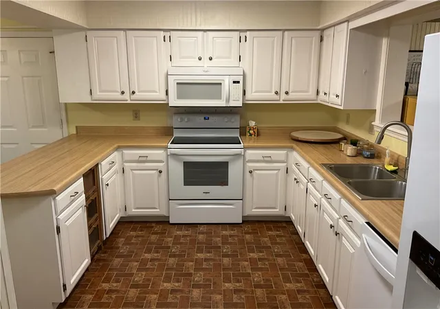 Photo 3 of Condo for sale at 1800 Capps Rd #8, Harrison, AR 72601 | MLS# 1349667 | Listing updated on 2026-09-01