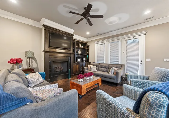 Photo 4 of Single family home for sale at 907 Glen Arbor Ave, Bentonville, AR 72713 | MLS# 1349838 | Listing updated on 2026-10-20