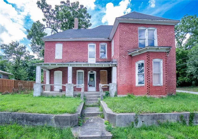 Photo 1 of Single family home for sale at 195 N A St, Centerton, AR 72719 | MLS# 1350871 | Listing updated on 2026-09-06