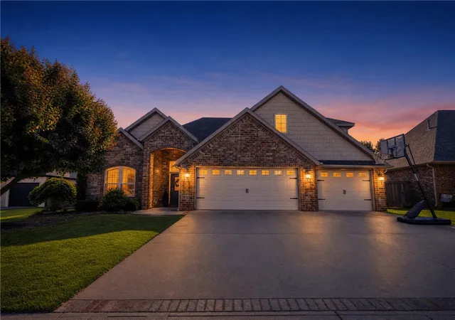 Photo 1 of Single family home for sale at 6211 S 28th Street, Rogers, AR 72758 | MLS# 1350983 | Listing updated on 2026-08-31