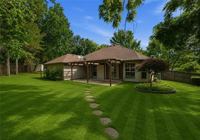 Photo 2 of Single family home for sale at 1719 Misty Ln, Fayetteville, AR 72701 | MLS# 1348822 | Listing updated on 2026-09-09