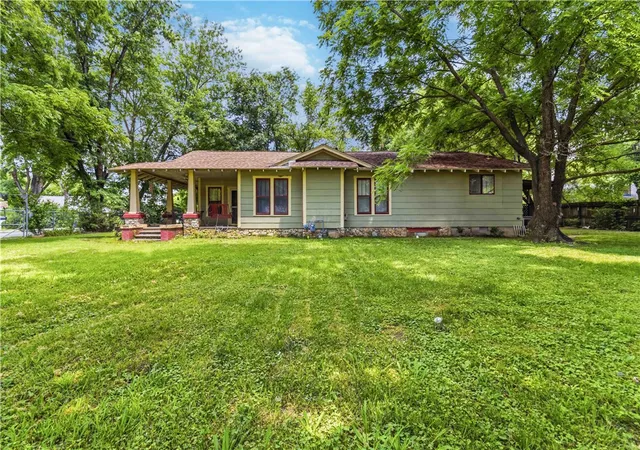 Photo 3 of Single family home for sale at 305 Ewalt Ave, Springdale, AR 72764 | MLS# 1351008 | Listing updated on 2026-09-05