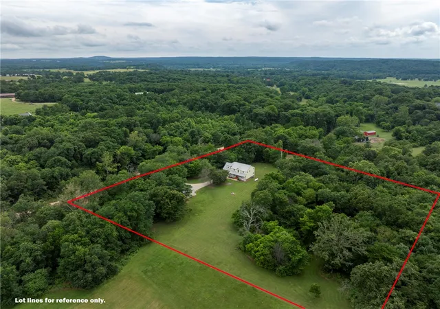 Photo 2 of Single family home for sale at 21000 Nicodemus Church Rd, Siloam Springs, AR 72761 | MLS# 1350927 | Listing updated on 2026-09-14