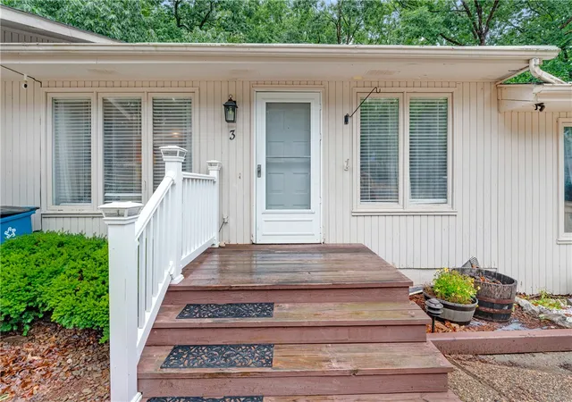 Photo 2 of Townhouse for sale at 3 Mellor Ct, Bella Vista, AR 72715 | MLS# 1351294 | Listing updated on 2026-10-01