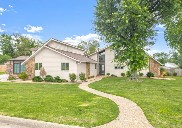 Photo 1 of Single family home for sale at 4603 W Centre Ct, Rogers, AR 72758 | MLS# 1351362 | Listing updated on 2026-09-04