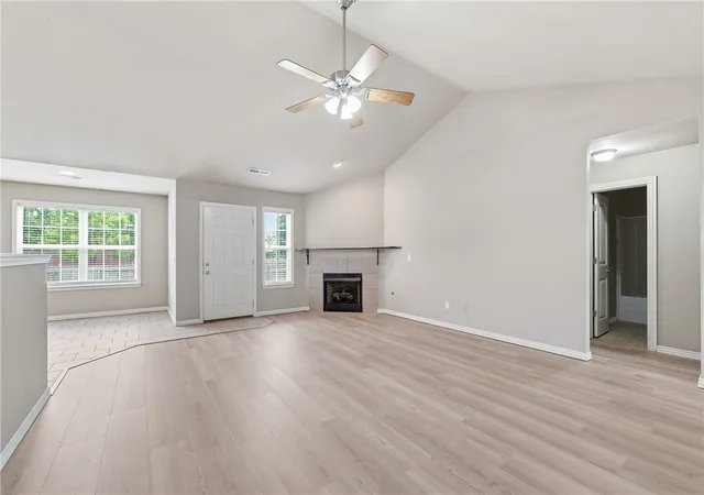 Photo 3 of Sale Pending at 3300 Sw Elm Manor Ave, Bentonville, AR 72712 | MLS# 1351221 | Listing updated on 2026-08-30