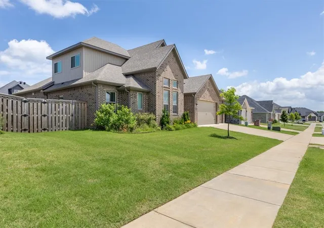 Photo 3 of Single family home for sale at 260 Ambry Loop, Centerton, AR 72719 | MLS# 1351517 | Listing updated on 2026-10-21