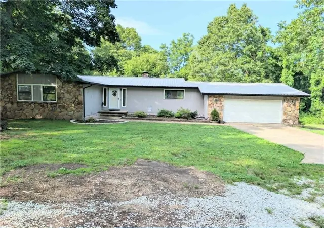 Photo 1 of Sale Pending at 4312 Cottonwood Rd, Harrison, AR 72601 | MLS# 1351090 | Listing updated on 2026-09-01
