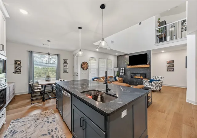 Photo 1 of Single family home for sale at 1100 Whistler St, Bentonville, AR 72713 | MLS# 1351024 | Listing updated on 2026-08-30