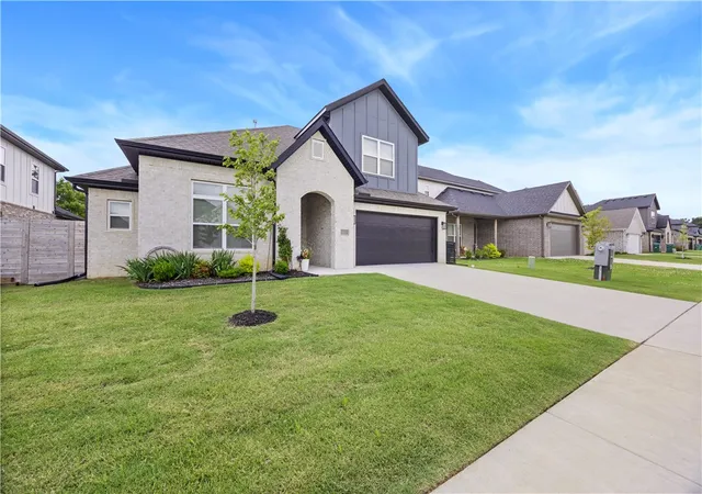 Photo 2 of Single family home for sale at 1110 Whistler St, Bentonville, AR 72713 | MLS# 1351025 | Listing updated on 2026-08-30