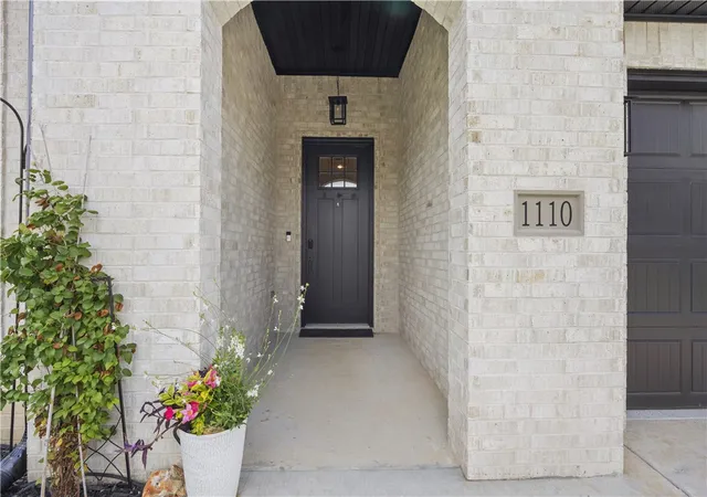 Photo 3 of Single family home for sale at 1110 Whistler St, Bentonville, AR 72713 | MLS# 1351025 | Listing updated on 2026-08-30