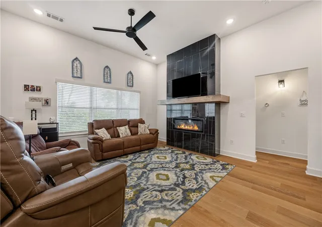 Photo 5 of Single family home for sale at 1110 Whistler St, Bentonville, AR 72713 | MLS# 1351025 | Listing updated on 2026-08-30