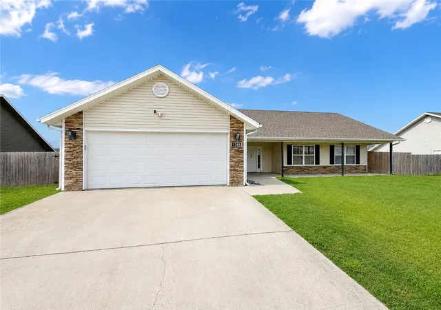 Photo 1 of Single family home for sale at 1380 General Parson Dr, Prairie Grove, AR 72753 | MLS# 1351463 | Listing updated on 2026-09-03