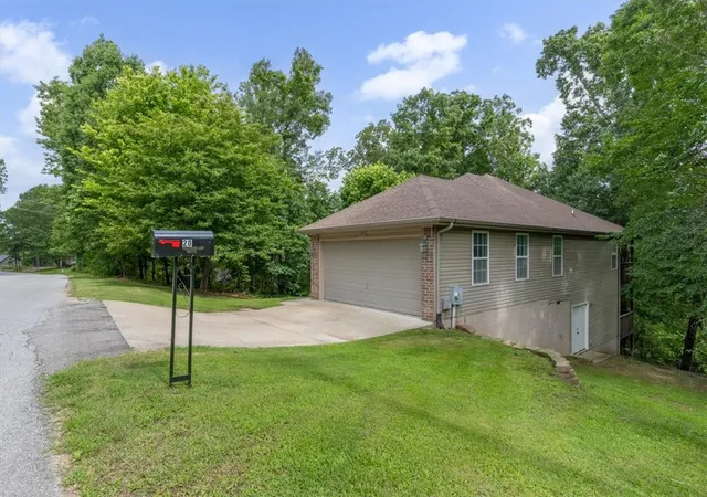 Photo 3 of Single family home for sale at 20 Westmorland Dr, Bella Vista, AR 72714 | MLS# 1351693 | Listing updated on 2026-09-14