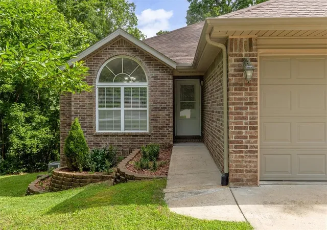 Photo 3 of Single family home for sale at 20 Westmorland Dr, Bella Vista, AR 72714 | MLS# 1351693 | Listing updated on 2026-09-14