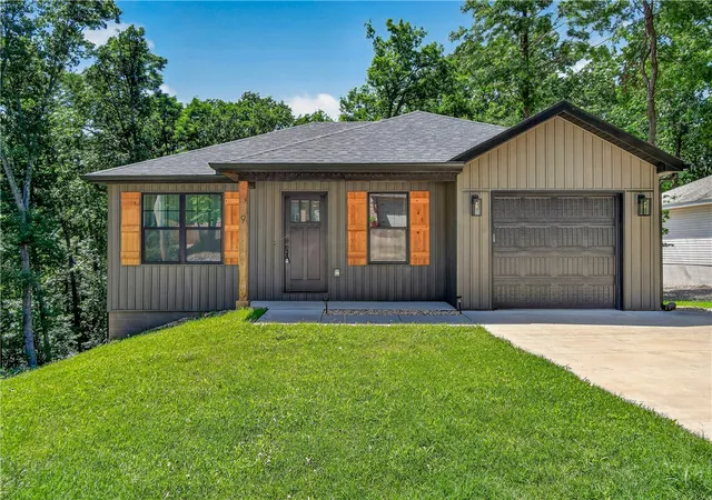 Photo 1 of Single family home for sale at 9 Pawle Dr, Bella Vista, AR 72714 | MLS# 1351596 | Listing updated on 2026-08-28