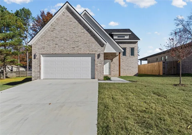 Photo 1 of Single family home for sale at 936 S Liberty Dr, Fayetteville, AR 72701 | MLS# 1351670 | Listing updated on 2026-09-10