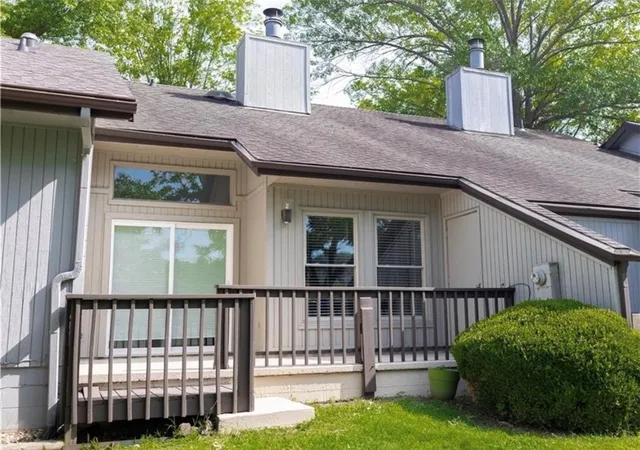 Townhouse for sale at 29 Shakespeare Dr, Bella Vista, AR 72714 | MLS# 1351760