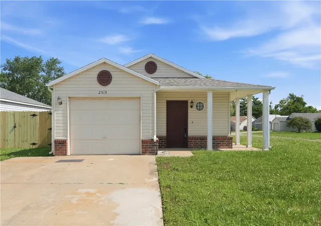 Photo 1 of Single family home for sale at 2515 Se 4th Street, Bentonville, AR 72712 | MLS# 1351678 | Listing updated on 2026-10-06