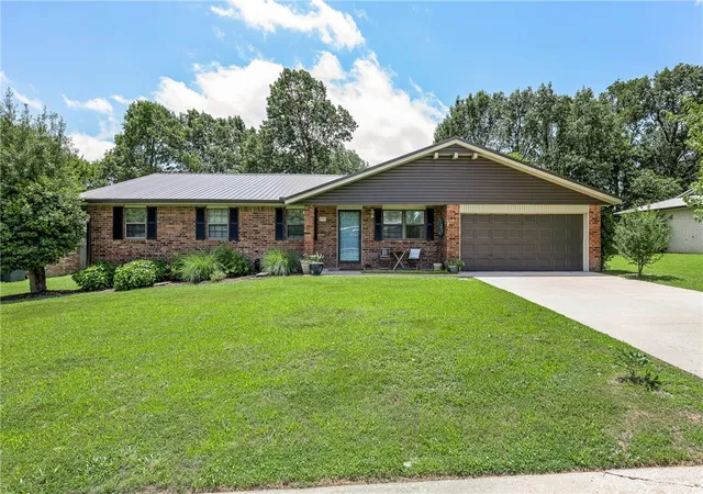 Photo 1 of Single family home for sale at 3101 N Mcdonald Ave, Springdale, AR 72762 | MLS# 1351679 | Listing updated on 2026-08-31