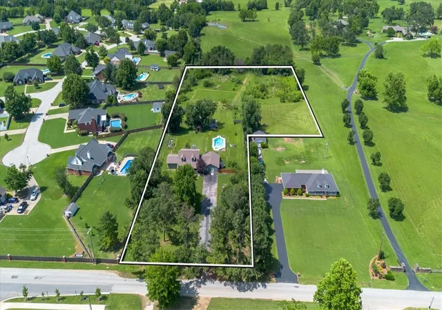 Photo 1 of Single family home for sale at 1301 Laurel Ave, Rogers, AR 72758 | MLS# 1351904 | Listing updated on 2026-08-30