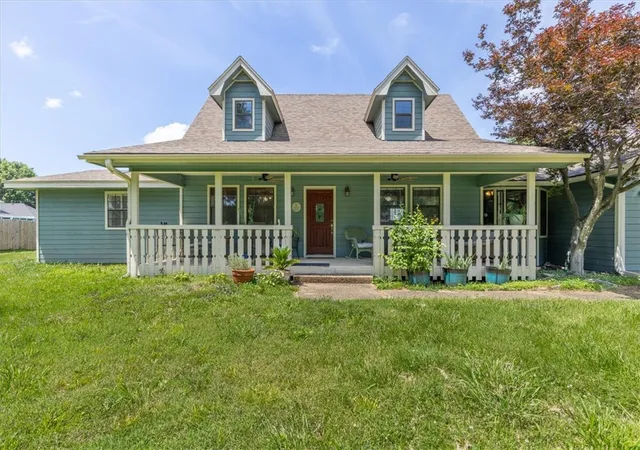 Photo 2 of Single family home for sale at 1301 Laurel Ave, Rogers, AR 72758 | MLS# 1351904 | Listing updated on 2026-08-30