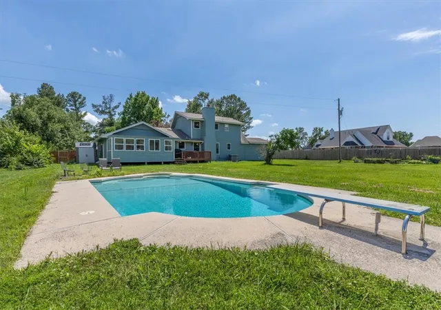 Photo 3 of Single family home for sale at 1301 Laurel Ave, Rogers, AR 72758 | MLS# 1351904 | Listing updated on 2026-08-30