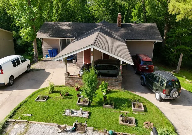 Photo 3 of Single family home for sale at 4 Cummings Ln, Bella Vista, AR 72715 | MLS# 1351911 | Listing updated on 2026-08-31