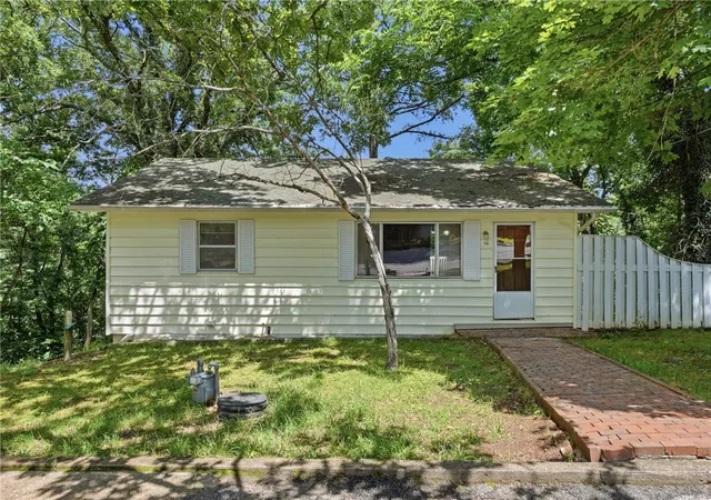 Photo 1 of Single family home for sale at 16 College St, Eureka Springs, AR 72632 | MLS# 1351930 | Listing updated on 2026-08-28