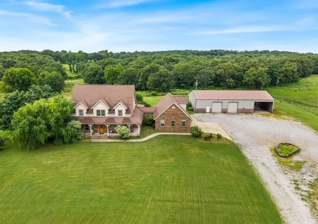 Photo 3 of Single family home for sale at 12713 Pleasant Valley Rd, Gentry, AR 72734 | MLS# 1351855 | Listing updated on 2026-09-03