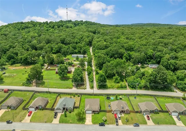 Photo 26 of Sale Pending at 1209 Willow Oak St, Elkins, AR 72727 | MLS# 1350925 | Listing updated on 2026-10-01