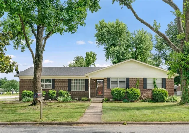 Photo 1 of Single family home for sale at 2406 Se 15th Street, Bentonville, AR 72712 | MLS# 1351406 | Listing updated on 2026-09-13